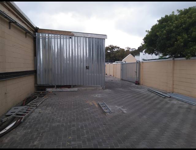 156M² FACTORY SOLD IN IMHOFFS GIFT